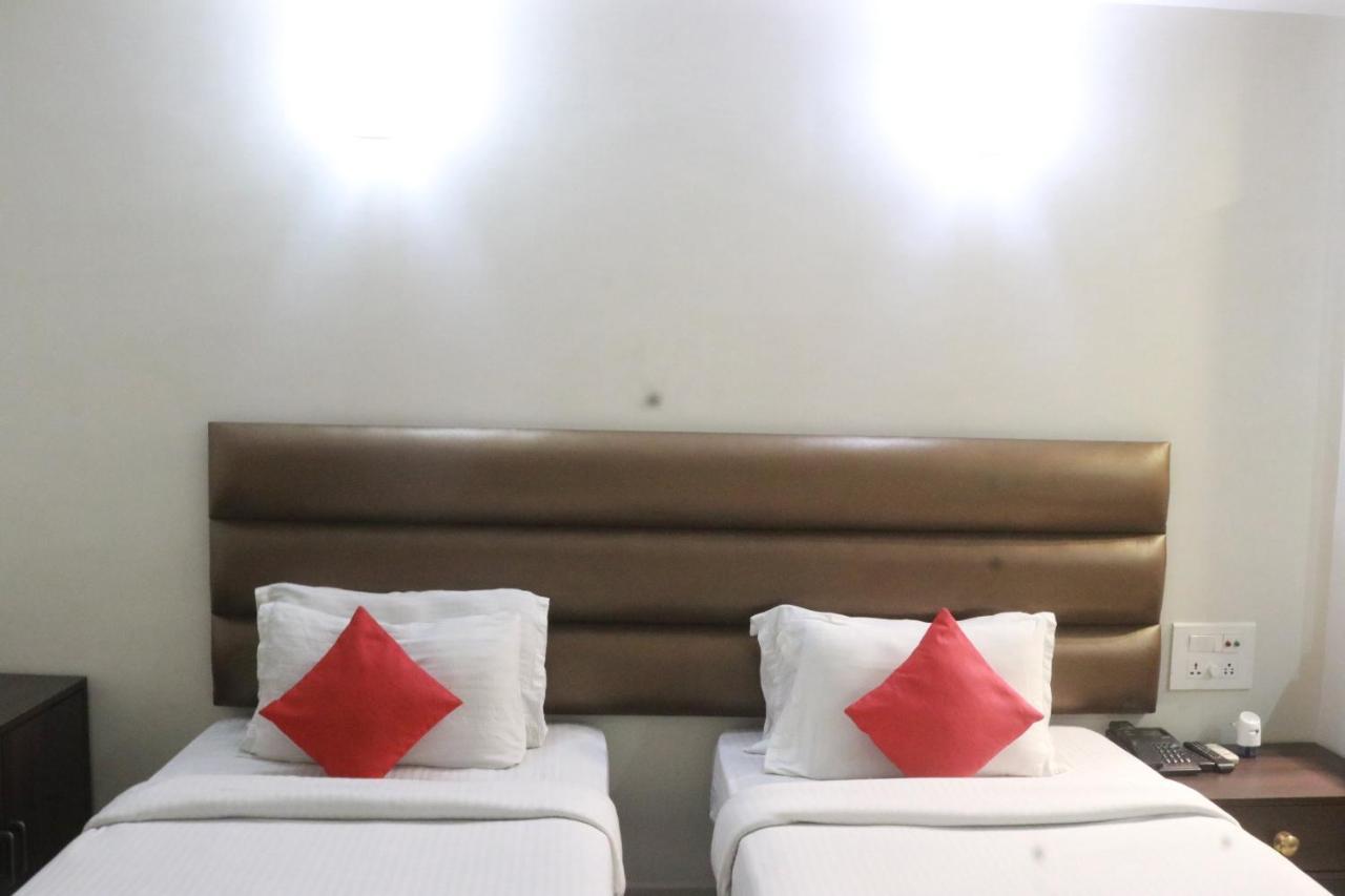גווהטי Capital O 14995 Hotel Starline Paltan Bazar מראה חיצוני תמונה