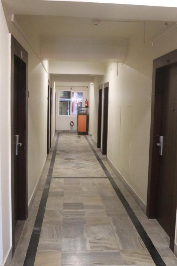 גווהטי Capital O 14995 Hotel Starline Paltan Bazar מראה חיצוני תמונה